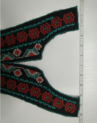 ที่กำหนดเองสตรีเย็บปักถักร้อยเครื่องแต่งกายที่ไม่ซ้ำ Motif เป็นมิตรกับสิ่งแวดล้อม