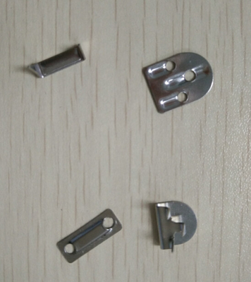 ตะขอเหล็กและตา 4 ส่วน 3 Prongs โลหะตัด 0.5 &quot;เสื้อผ้าอุปกรณ์