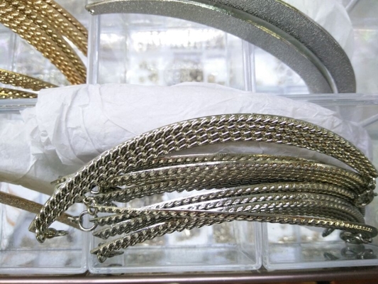 Eco-Friendly แม็กซ์ครึ่งทรงรีโลหะ Trim สำหรับตกแต่งสีเงินแฟชั่น