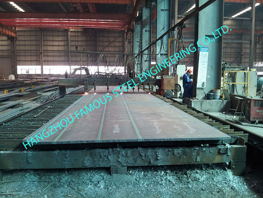 โลหะอุตสาหกรรม Wide Clearspan Shelters Preengineered AISC 80 X 110