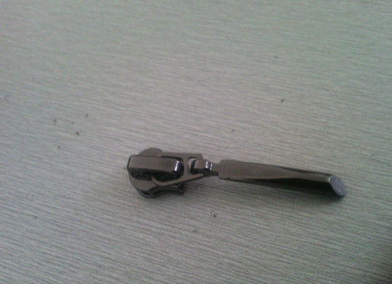 3 # / 5 # Gunmetal การชุบโลหะที่กำหนดเองซิปเต็นท์ถุงซิปดึงแม็กซ์