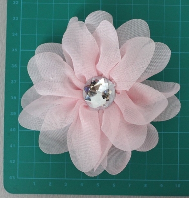 ชีฟองเสื้อยกทรงประดิษฐ์ดอกไม้สีชมพูขาผ้า Rhinestone corsages ดอกไม้