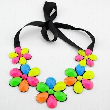 โลหะผสมพิเศษและ Rhinestone Handmade ลูกปัดเครื่องประดับเทียมมีรูปร่างหลาย