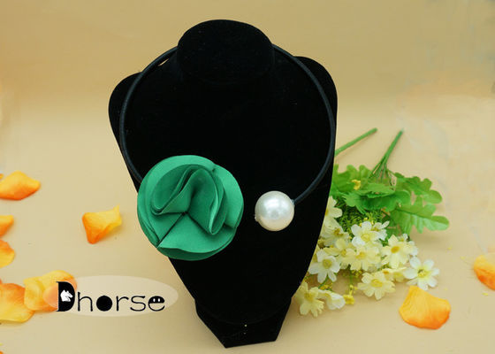 สีเขียวผ้าดอกไม้บิ๊กเพิร์ลแฮนด์เมดลูกปัดสร้อยคอ, สร้อยคอลูกปัด