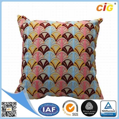โพลีเอสเตอร์หรือผ้าฝ้ายปักตกแต่งโยนหมอนสำหรับ Bed สีแดงสีเทาสีน้ำเงินสีเขียว
